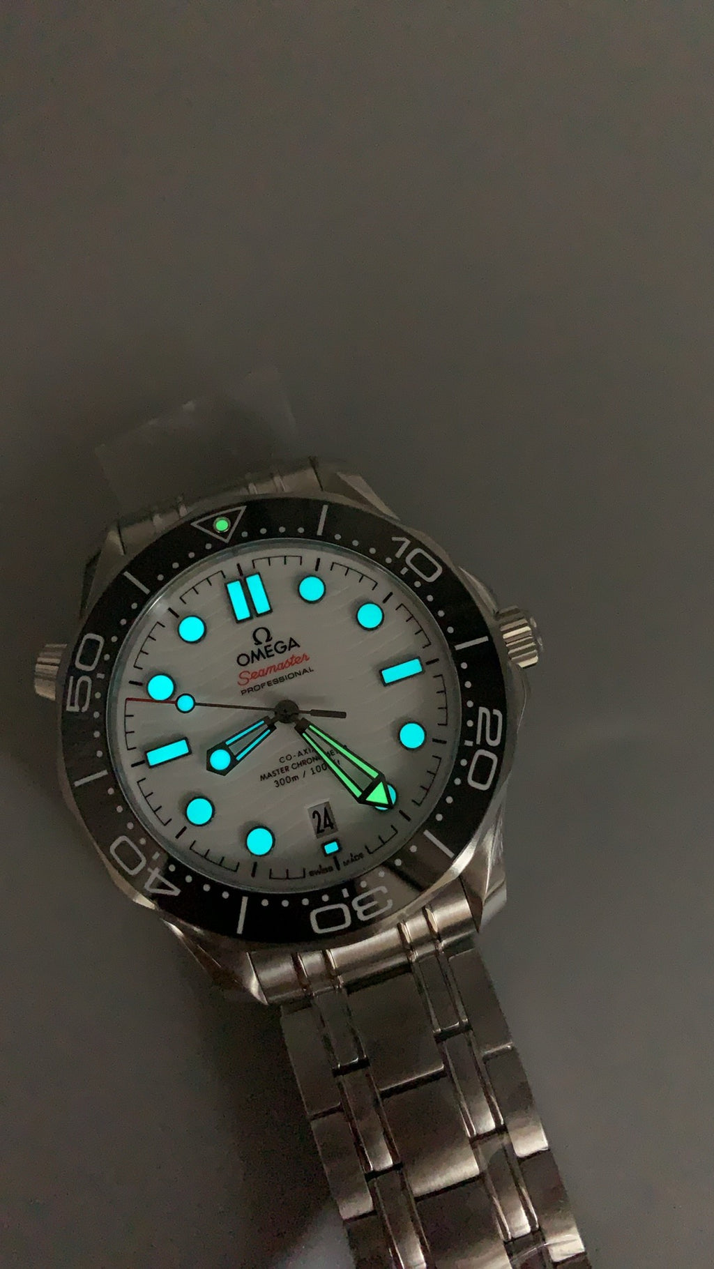 Omega Seamaster Diver 300M 42MM | กลไกอัตโนมัติ Co-Axial Master Chronometer ขนาดตัวเรือน: 42 มม.