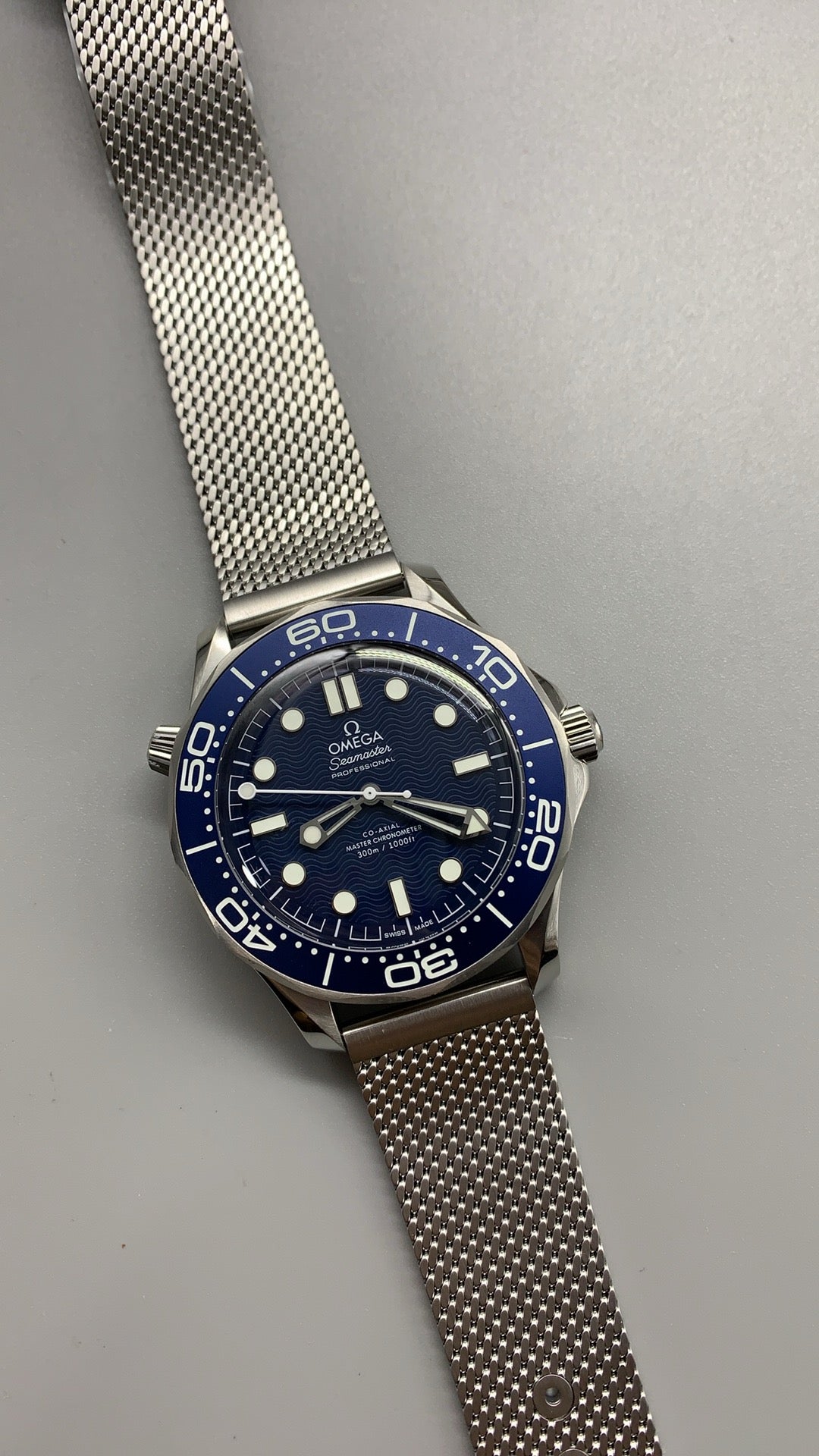 Omega Seamaster Diver 300M 007 Edition 42MM | กลไกอัตโนมัติ Co-Axial Master Chronometer