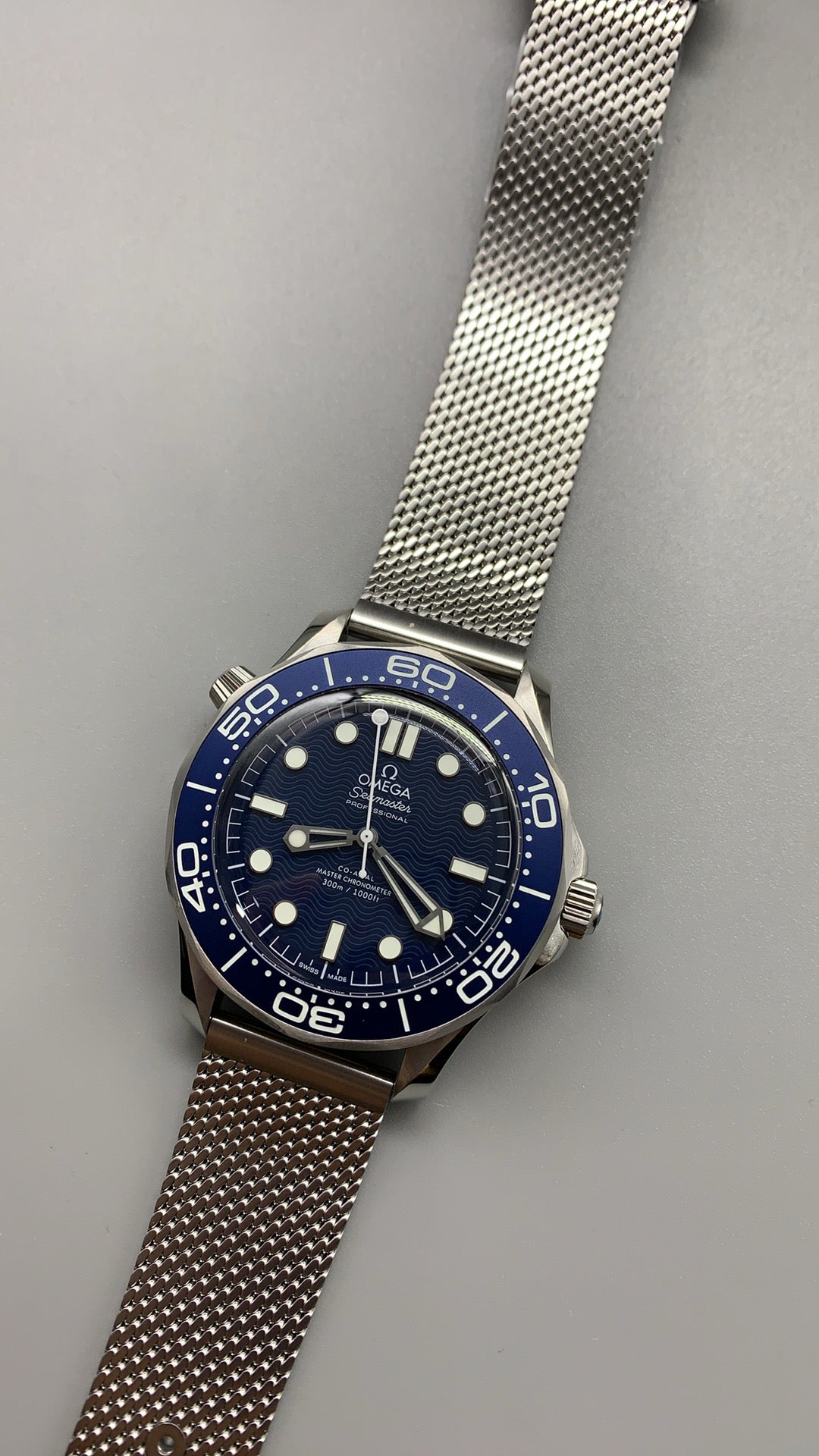 Omega Seamaster Diver 300M 007 Edition 42MM | กลไกอัตโนมัติ Co-Axial Master Chronometer