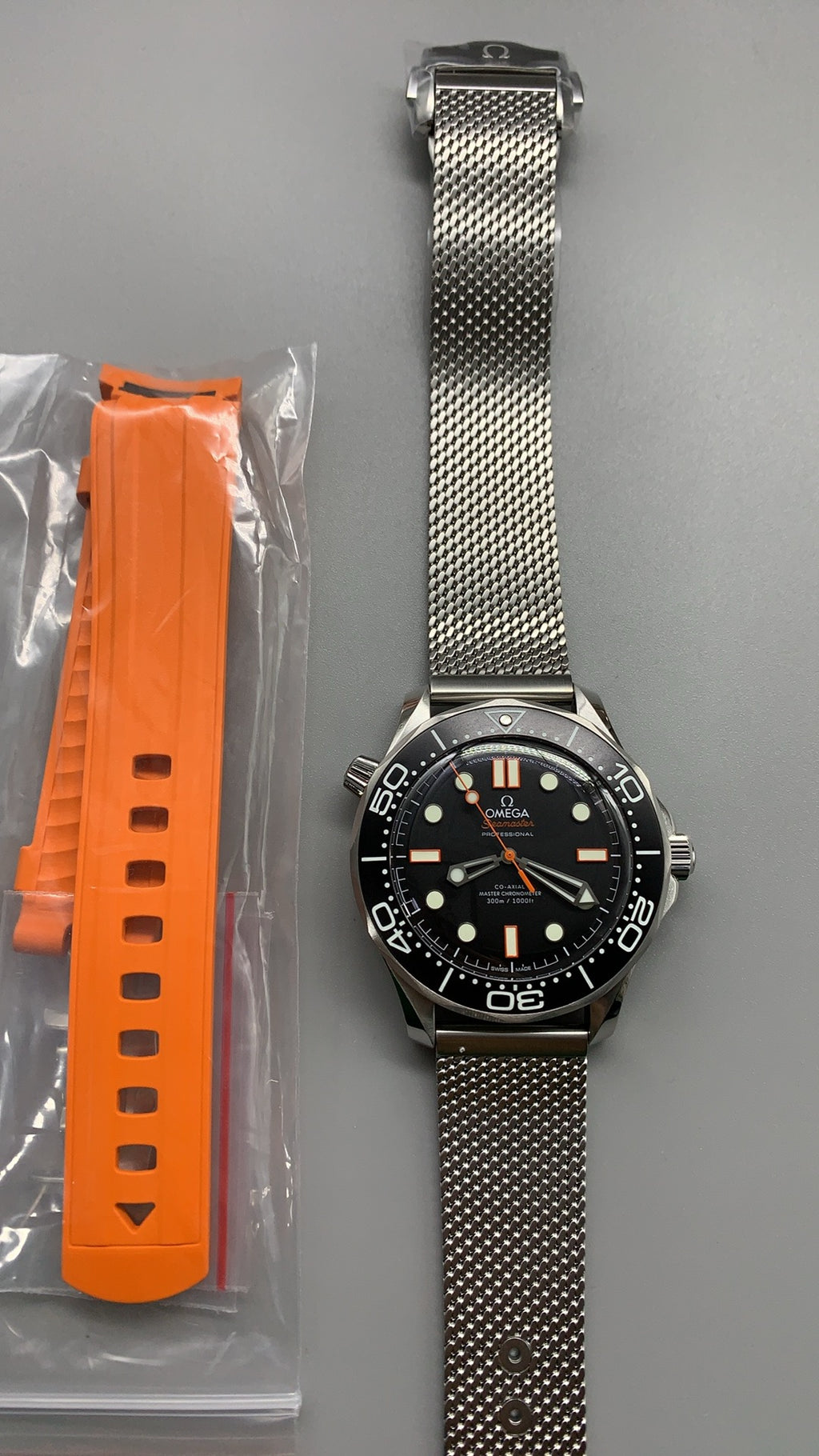 Omega Seamaster Diver 300M 007 Edition 42MM | กลไกอัตโนมัติ Co-Axial Master Chronometer