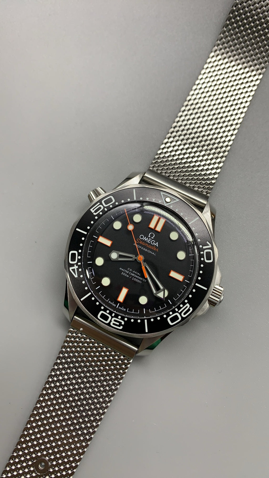 Omega Seamaster Diver 300M 007 Edition 42MM | กลไกอัตโนมัติ Co-Axial Master Chronometer