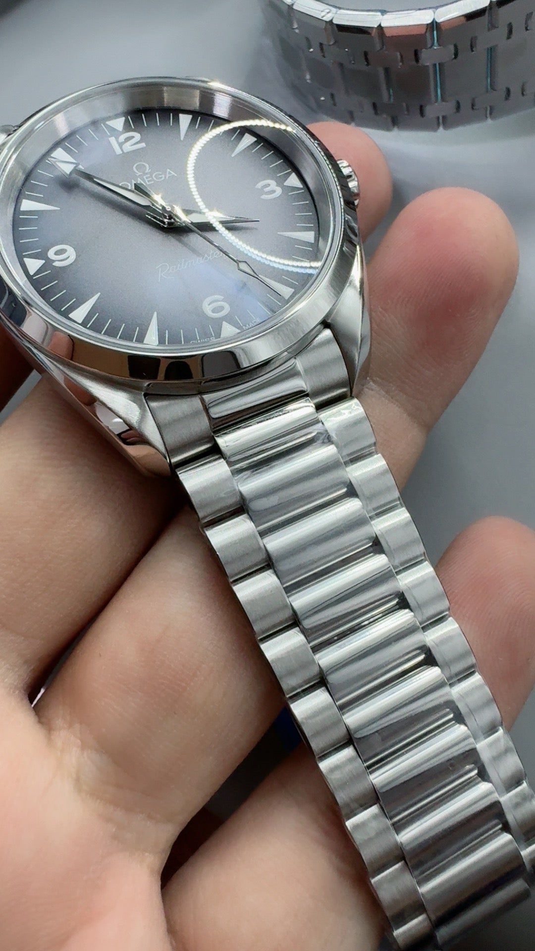 Omega Seamaster Aqua Terra 150M 38MM | กลไกอัตโนมัติ Co-Axial Master Chronometer ขนาดตัวเรือน: 38 มม.