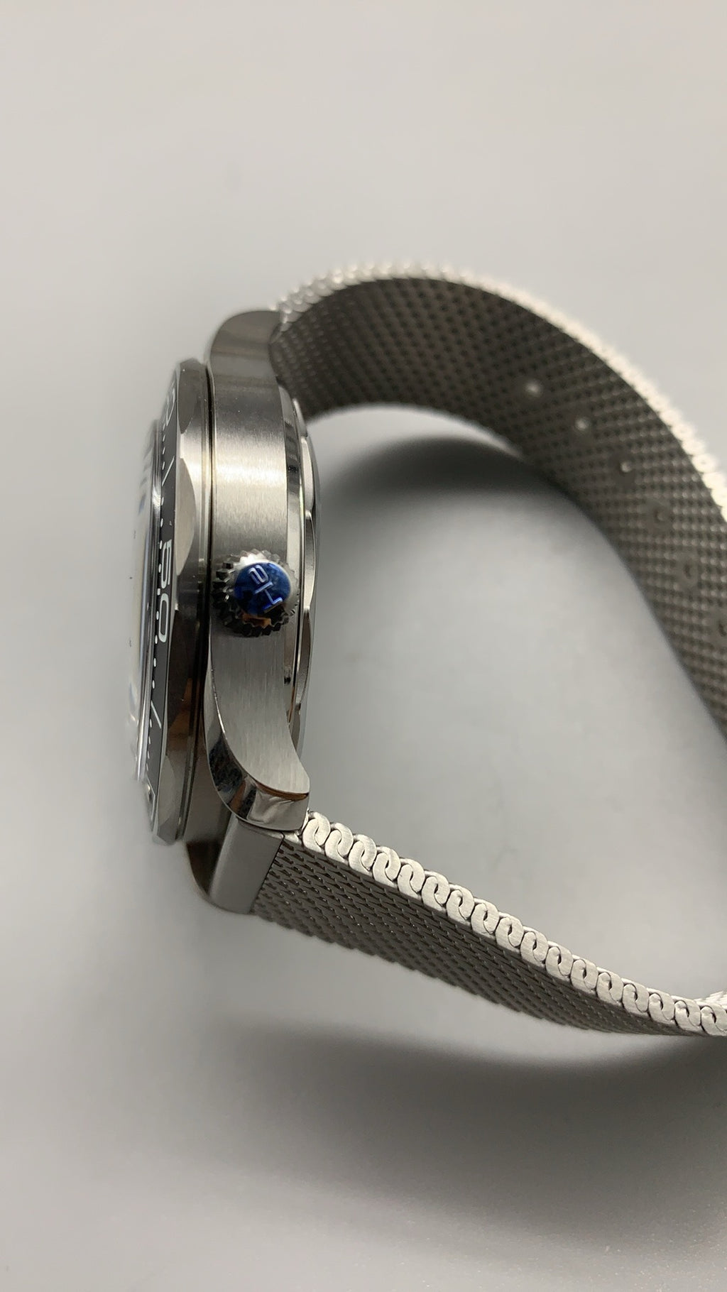 Omega Seamaster Diver 300M 007 Edition 42MM | หน้าปัดสีดำ | กลไกอัตโนมัติ Co-Axial Master Chronometer