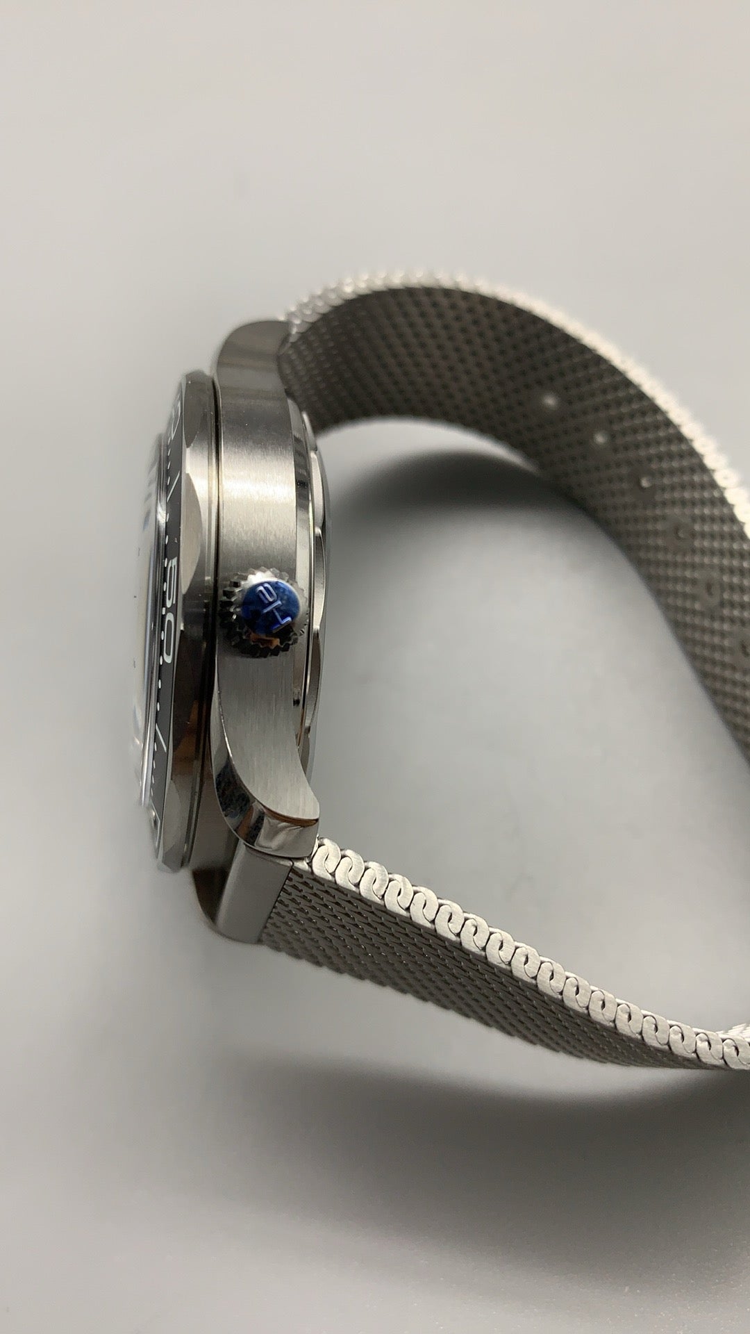 Omega Seamaster Diver 300M 007 Edition 42MM | หน้าปัดสีดำ | กลไกอัตโนมัติ Co-Axial Master Chronometer