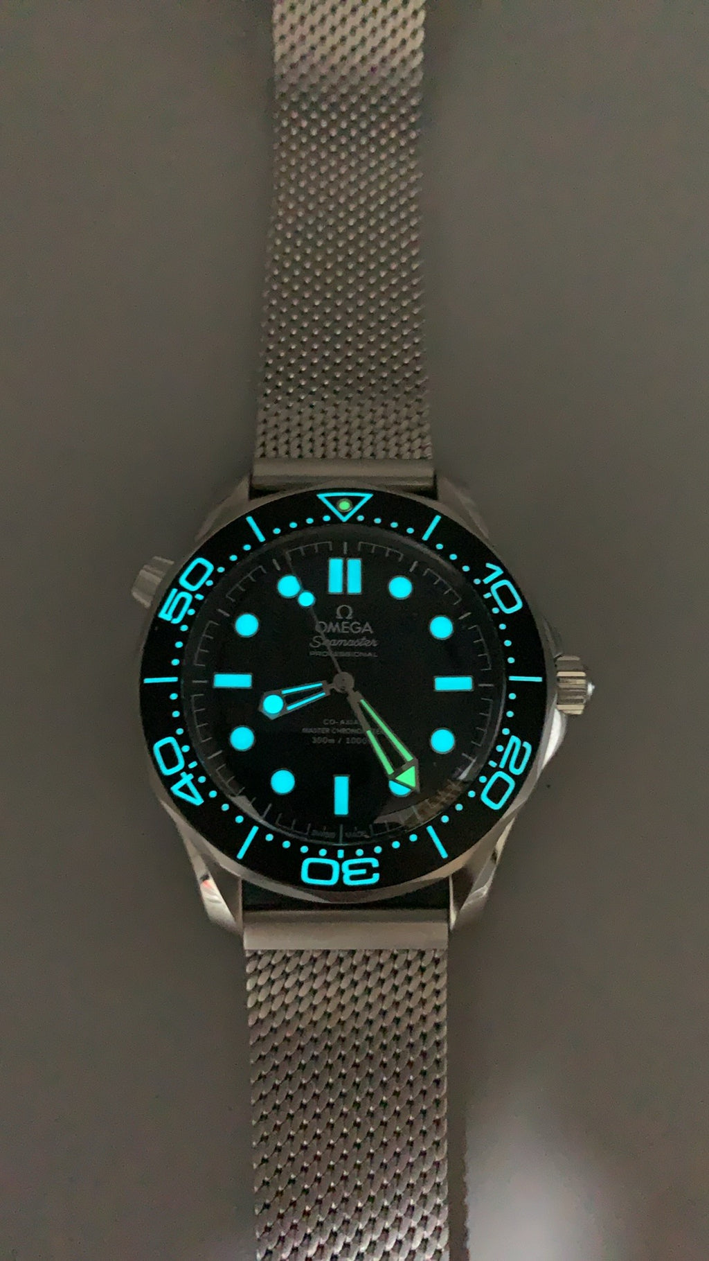 Omega Seamaster Diver 300M 007 Edition 42MM | หน้าปัดสีดำ | กลไกอัตโนมัติ Co-Axial Master Chronometer