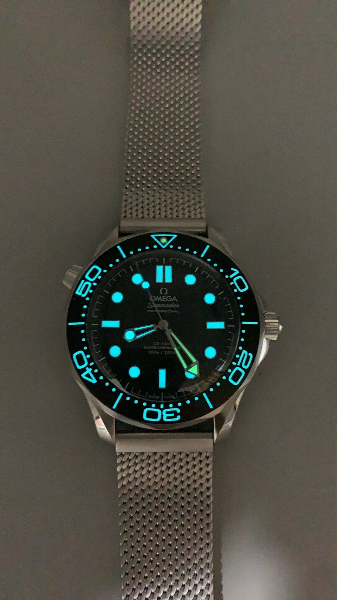 Omega Seamaster Diver 300M 007 Edition 42MM | หน้าปัดสีดำ | กลไกอัตโนมัติ Co-Axial Master Chronometer